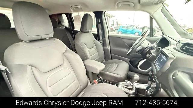 Used 2020 Gray Jeep Latitude image 35