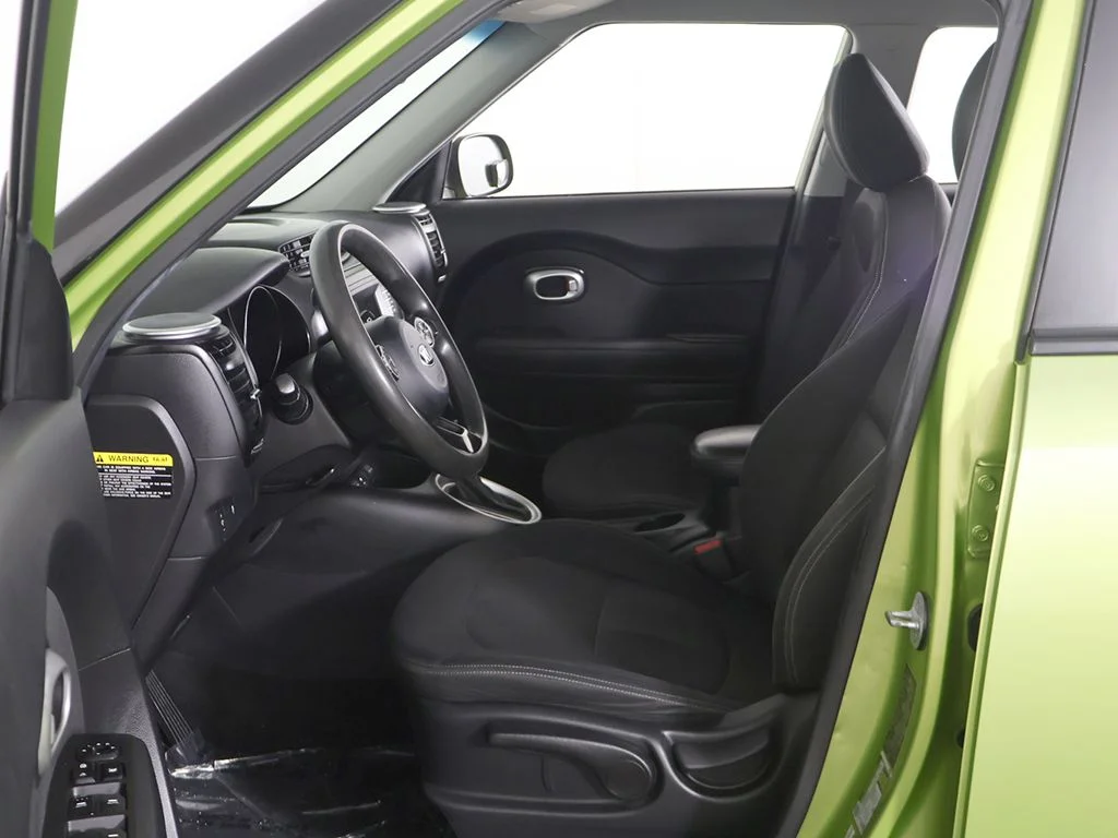 Used 2014 Green Kia Base image 19
