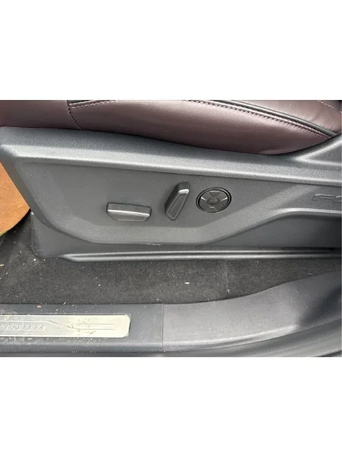 New 2026 Star White Metallic Tri-Coat Ford MAX Platinum® image 30