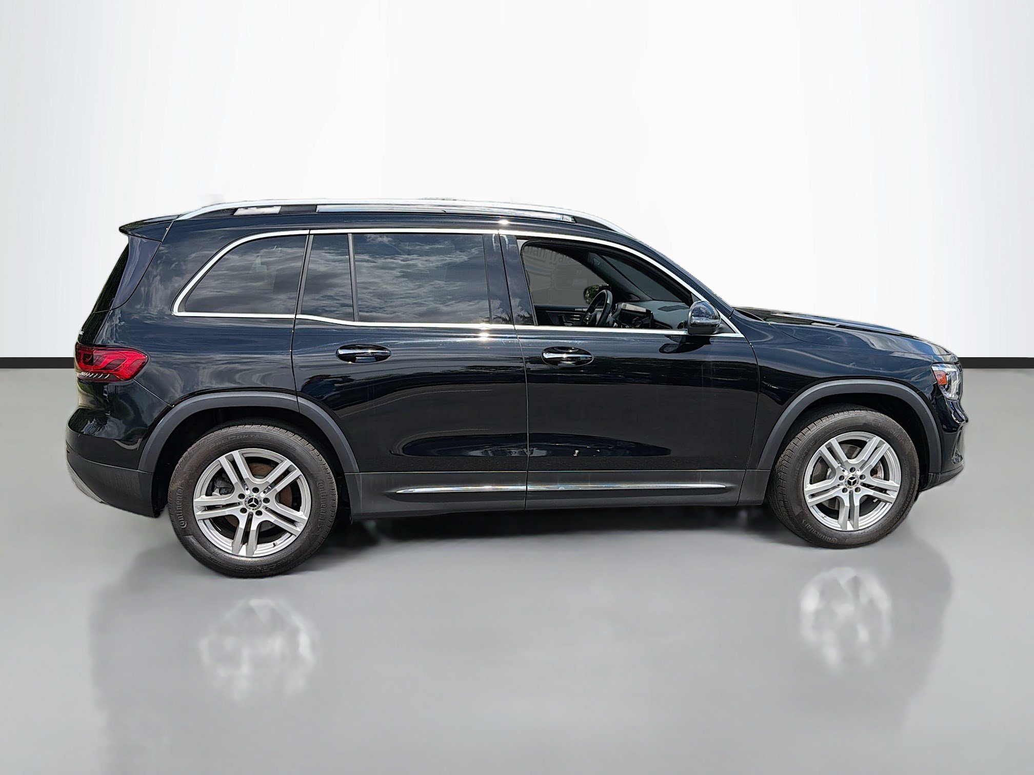 Used 2021 Black Mercedes-Benz GLB 250 image 4