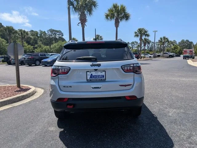 Used 2025 Silver Jeep Trailhawk image 4
