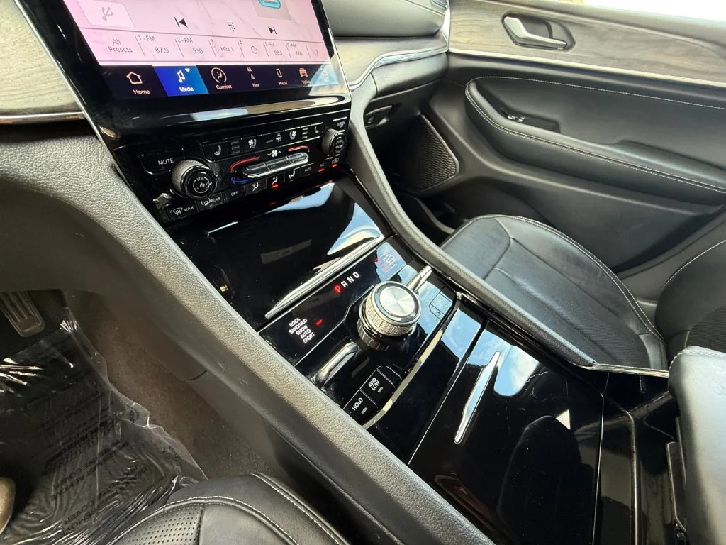 Used 2023 Black Jeep Overland image 22