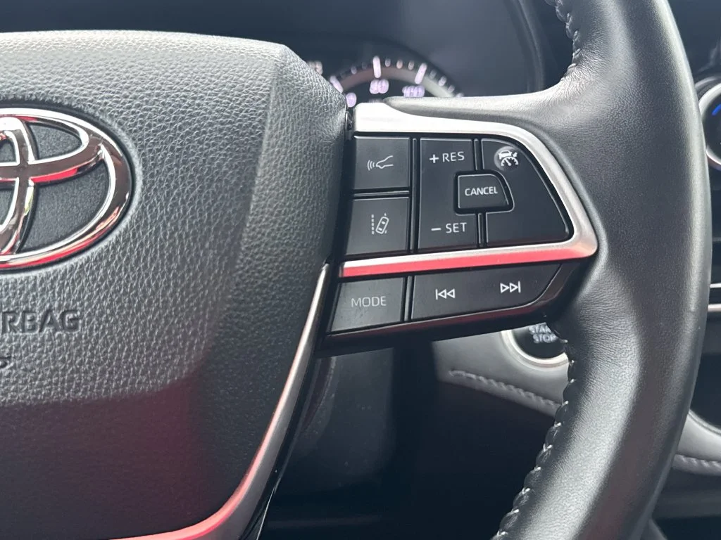Used 2025 Gray Toyota LE image 21