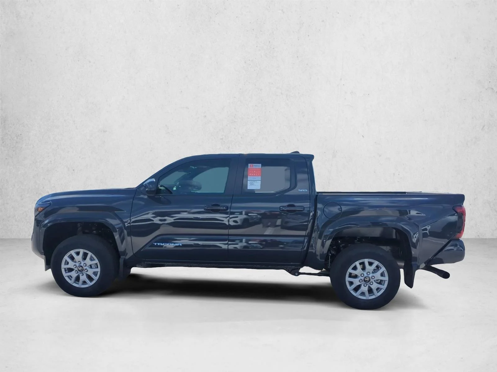 Used 2025 Underground Toyota SR5 image 8
