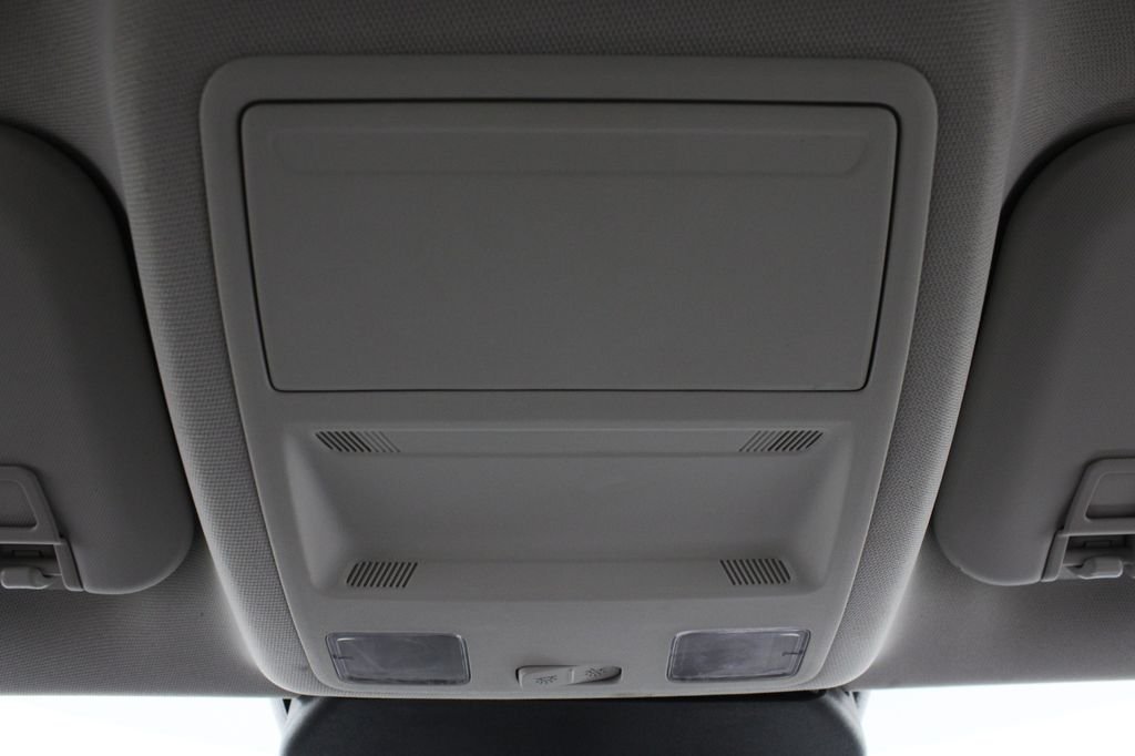 Used 2022 Black Ford SE image 20