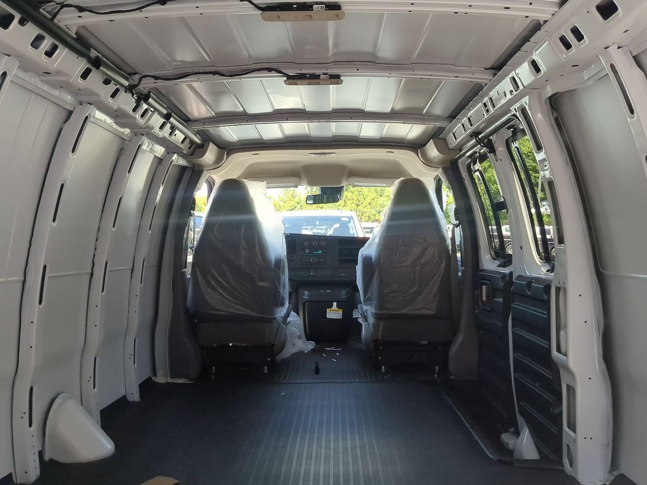 2026 Chevrolet Express Cargo Work Van - Photo 22