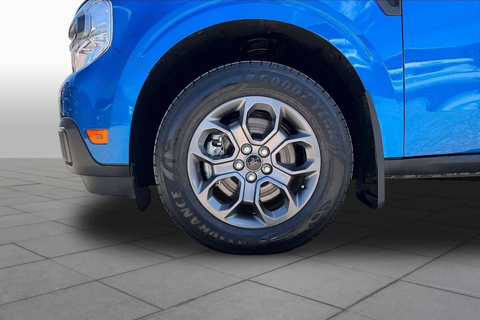 Used 2022 Velocity Blue Ford XLT image 10