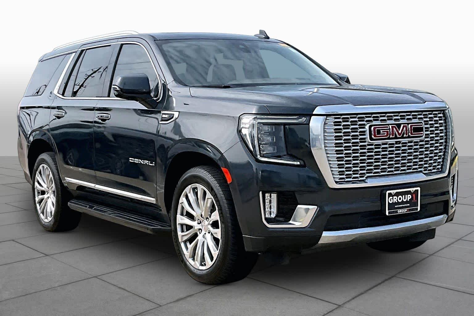 Used 2022 Hunter Metallic GMC Denali image 2