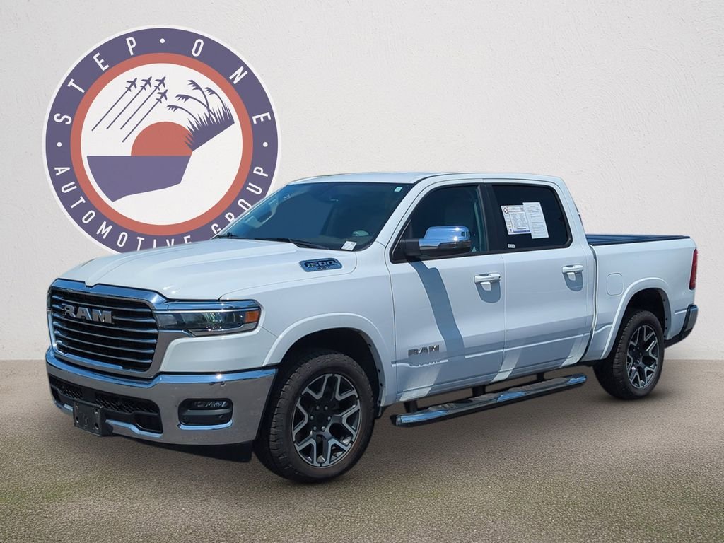 2025 RAM 1500 Laramie 4x4 Crew Cab 5'7's photo