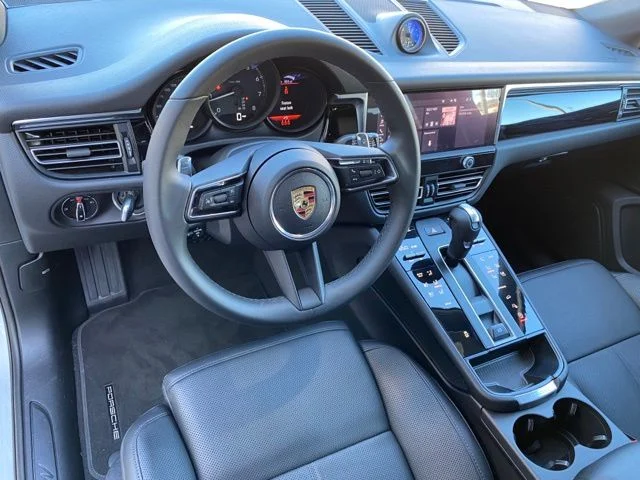 Used 2025 White Porsche  image 4