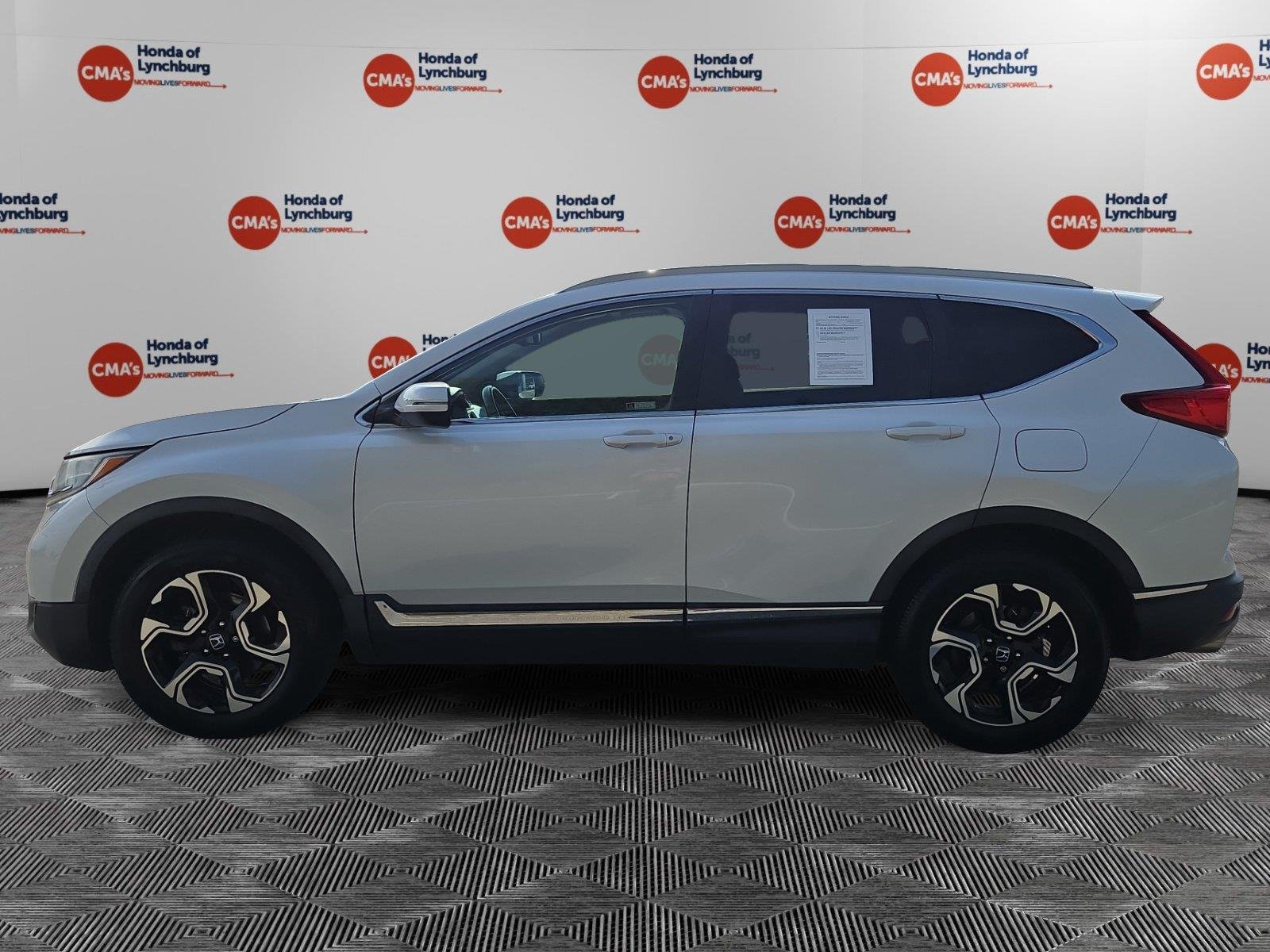 Used 2019 Platinum White Pearl Honda Touring image 2