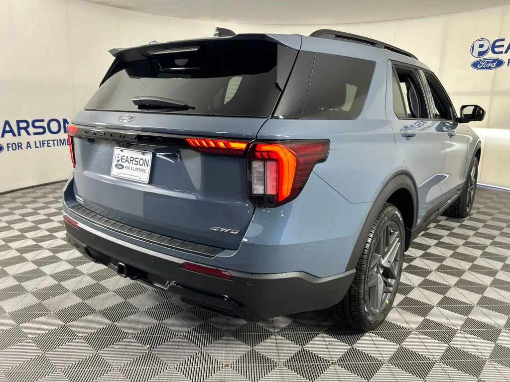 New 2026 Vapor Blue Metallic Ford ST-Line image 6