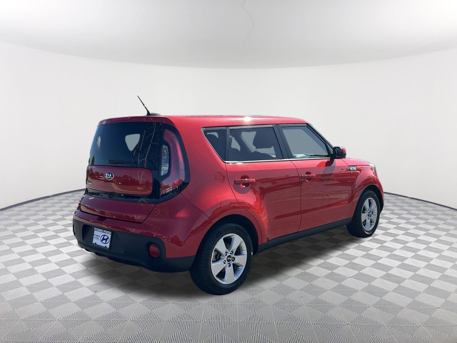 Used 2019 Inferno Red Kia Base image 5
