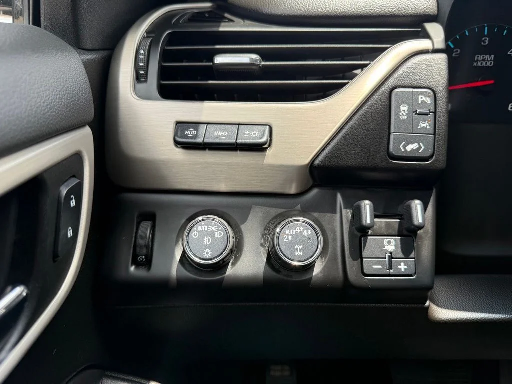 Used 2019 Black GMC Denali image 21