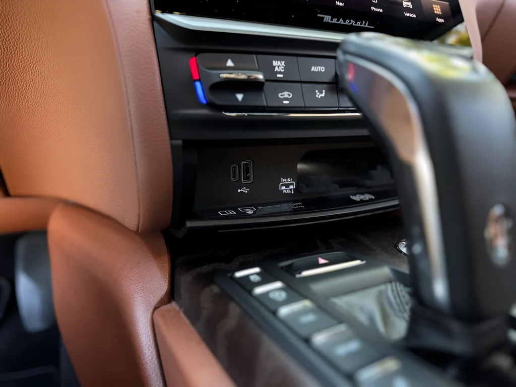 Used 2023 White Maserati GT image 10