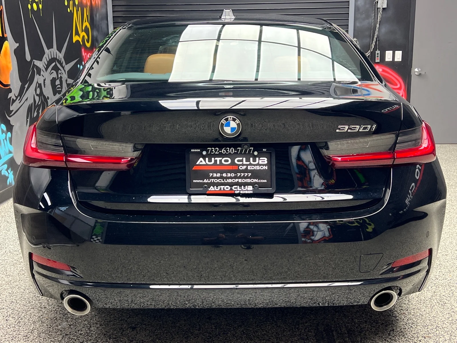 Used 2025 Jet Black (668) BMW 330i image 5
