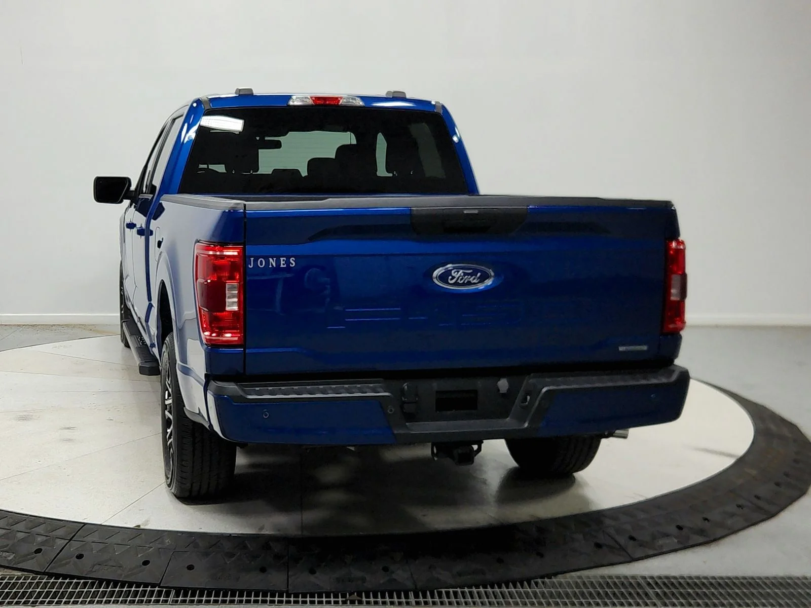 Used 2023  Ford XLT image 7