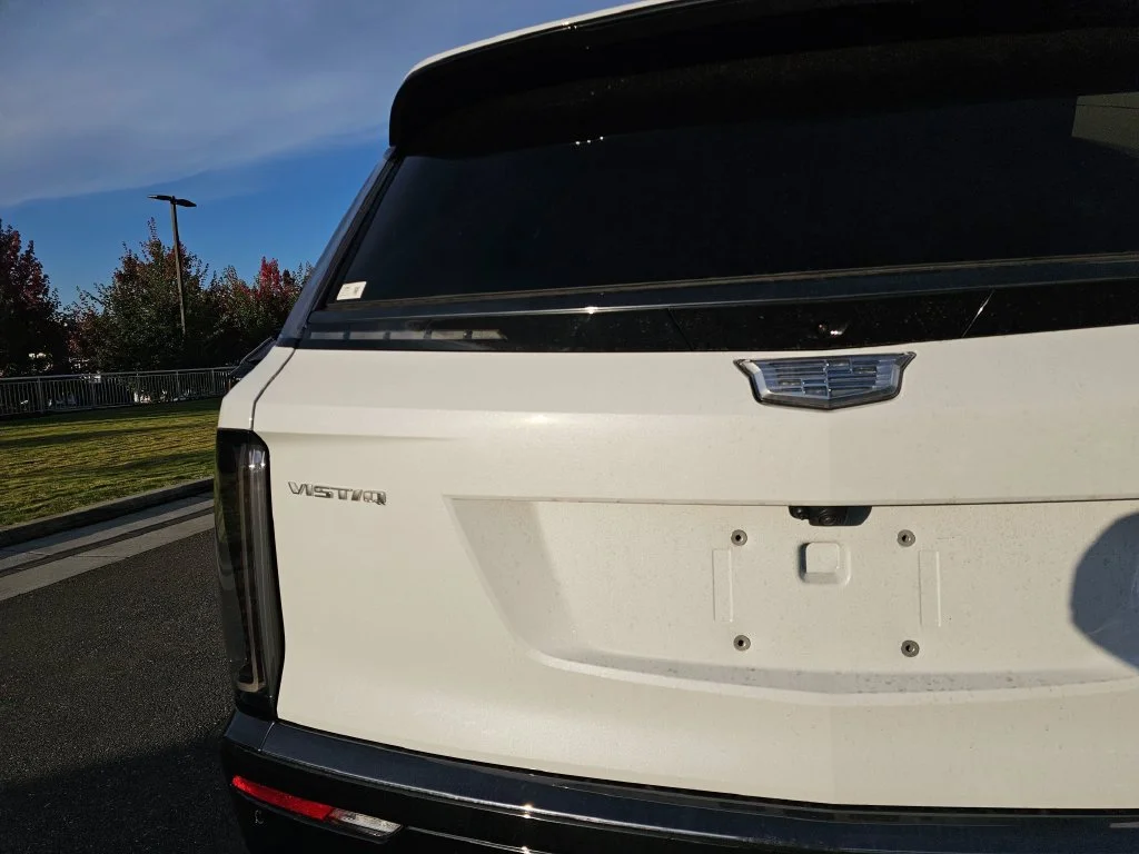 2027 Cadillac VISTIQ Sport - Photo 15