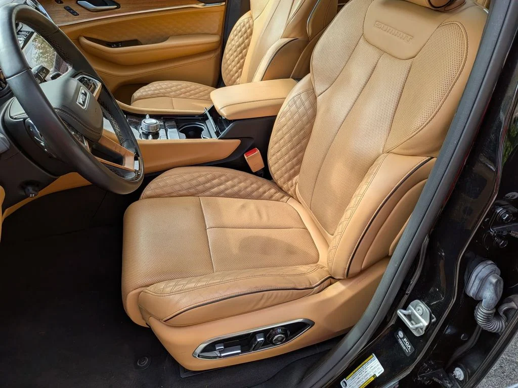 Used 2022 Black Jeep Summit image 31