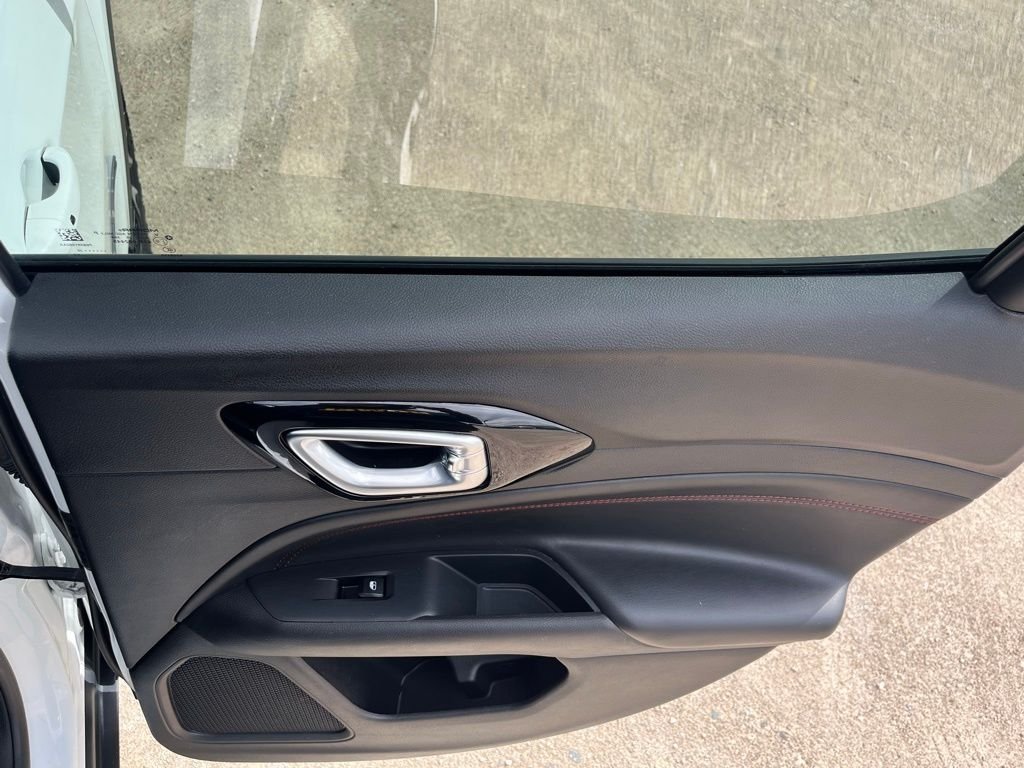 Used 2025 Bright White Clearcoat Jeep Trailhawk image 31