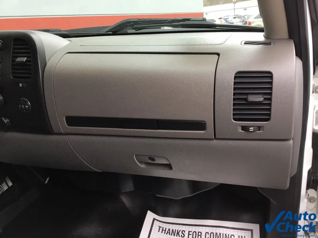 Used 2013 White GMC Work Truck image 29