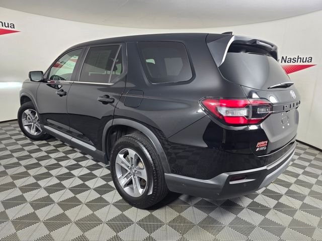 Certified Used 2025 Crystal Black Pearl Honda EX-L image 29