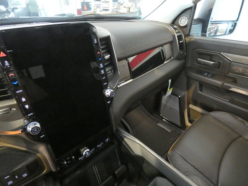 New 2026 Diamond Black Crystal Pearl-Coat Exterior Paint RAM Longhorn Mega Cab 6