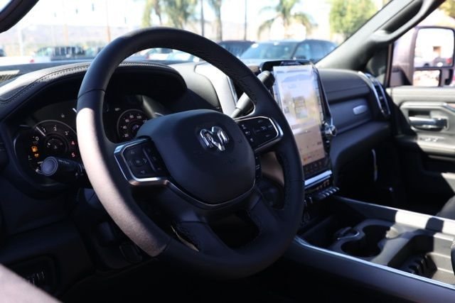 New 2026 Diamond Black Crystal Pearl-Coat Exterior Paint RAM Laramie Night Edition image 13