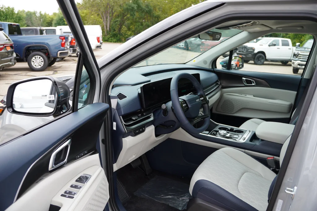 New 2027 Ceramic Silver Kia SX image 10