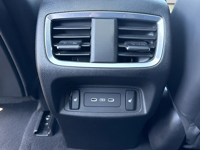 Used 2022 White Acura  image 20