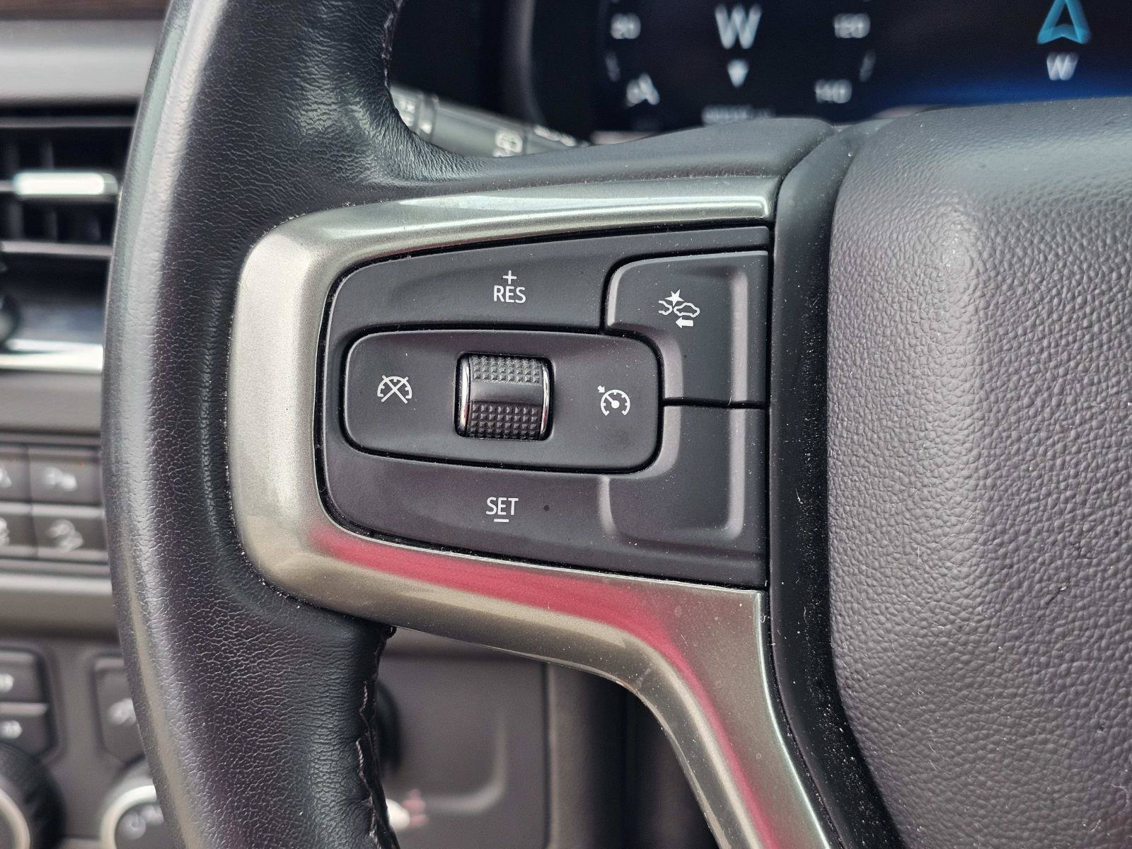 Used 2022 Black Chevrolet Z71 image 21