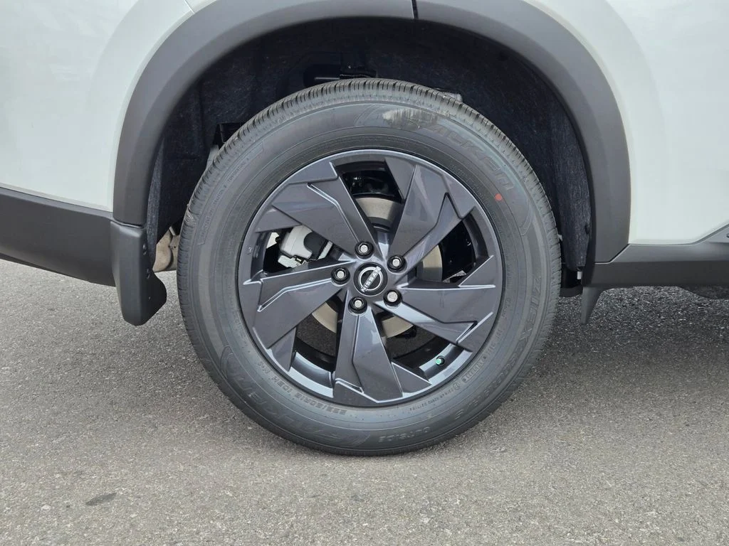 New 2026 Everest White Pearl TriCoat Nissan SV image 11