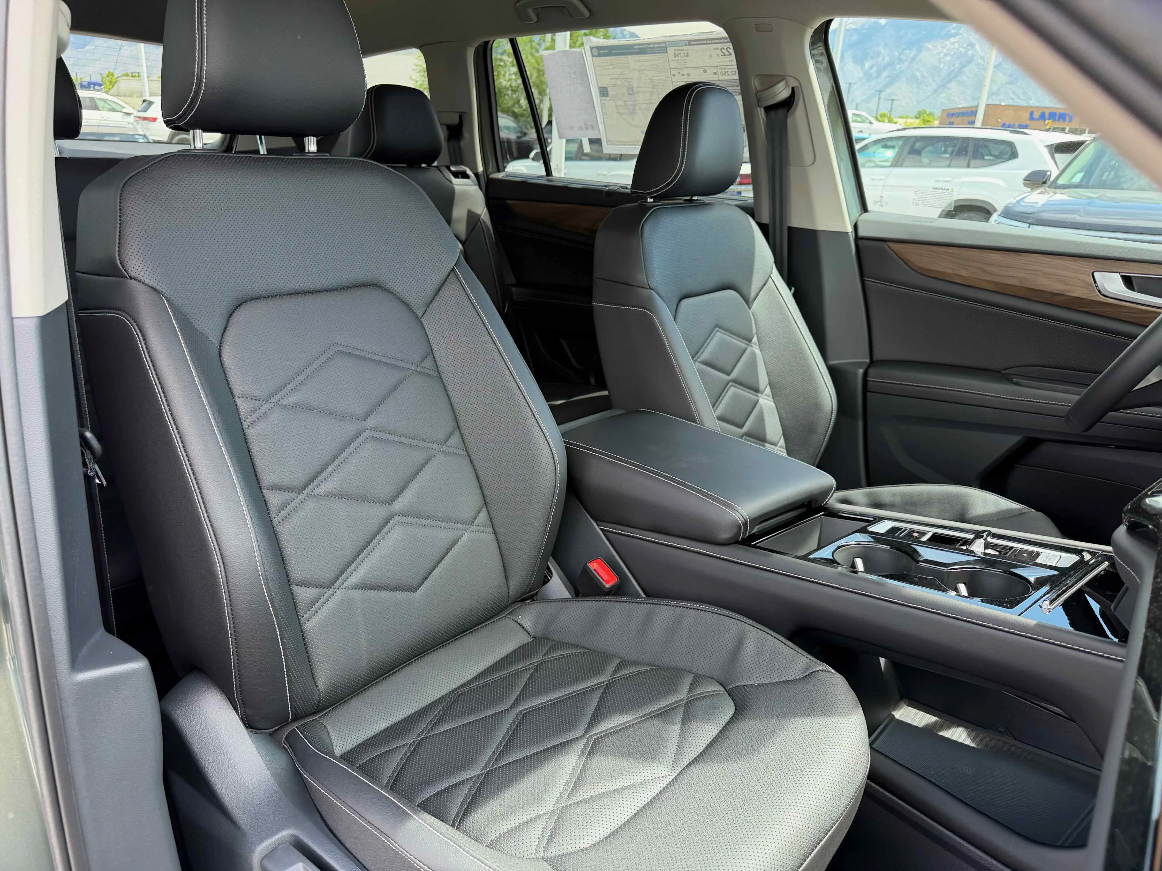 New 2026 Green Volkswagen 2.0T SE w/Technology image 31