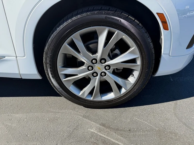 Used 2019 SUMMIT WHITE Chevrolet Premier image 31