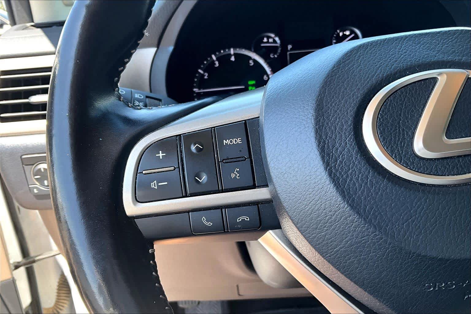 Used 2020 Starfire Pearl Lexus Premium image 21