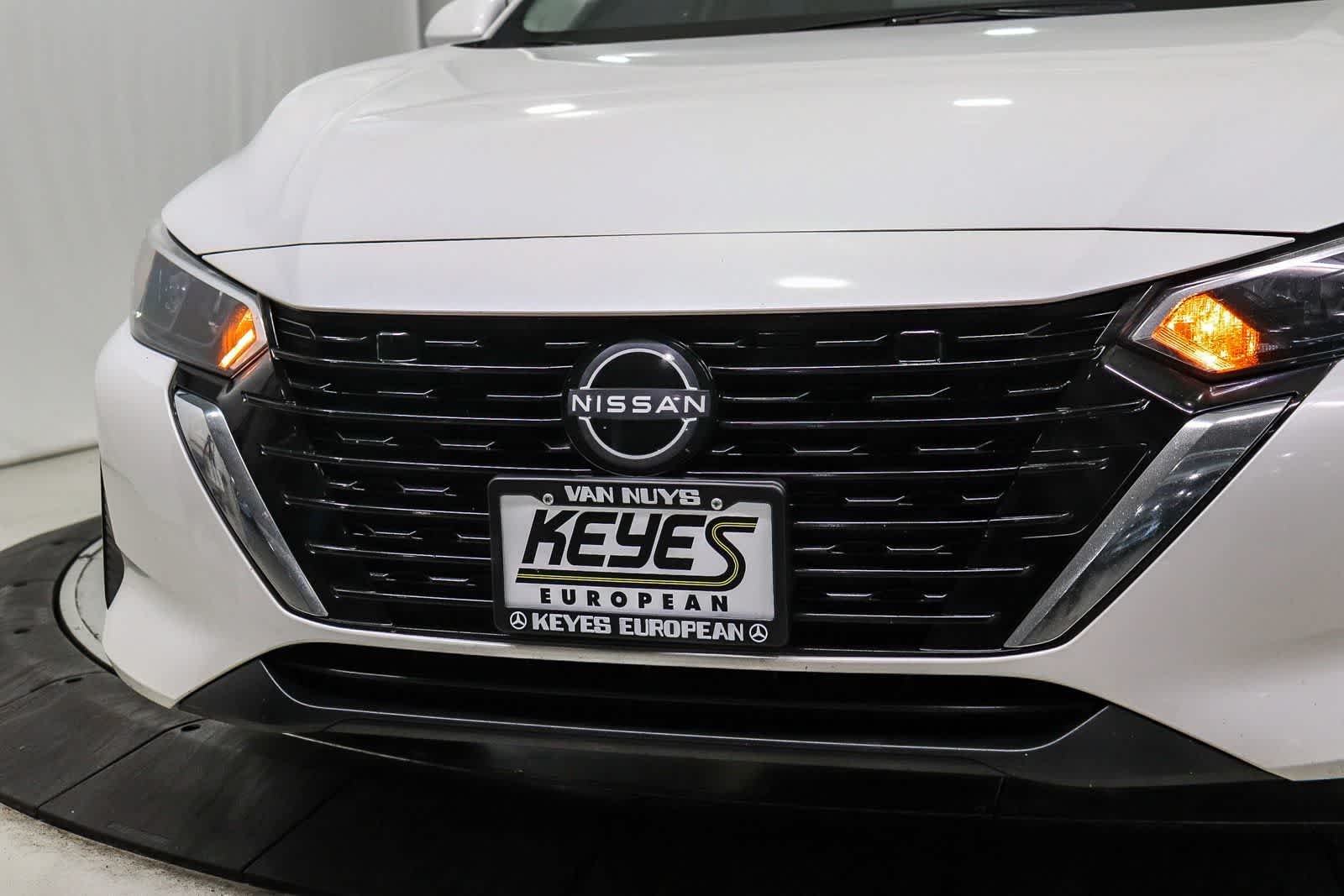 Used 2024 Aspen White Tricoat Nissan SV image 8