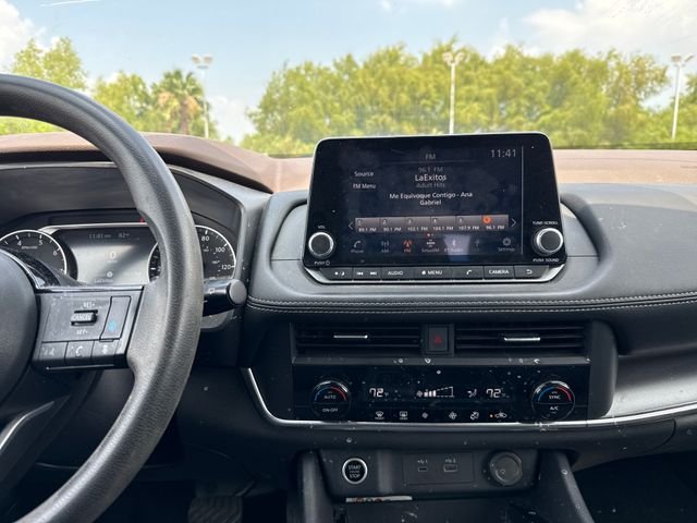 Used 2023 Gray Nissan SV image 21