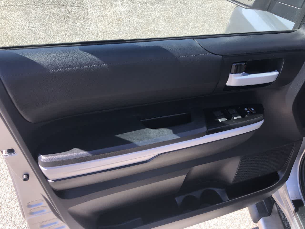 Used 2020 Silver Sky Metallic Toyota SR5 image 11