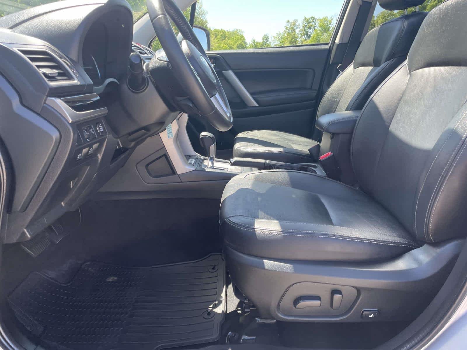 Used 2017 Ice Silver Metallic Subaru Limited image 13
