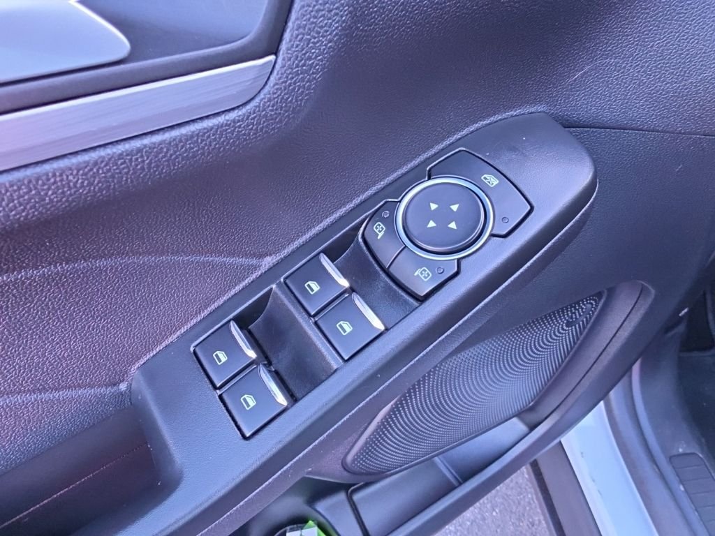 Used 2025 Silver Ford Platinum image 25