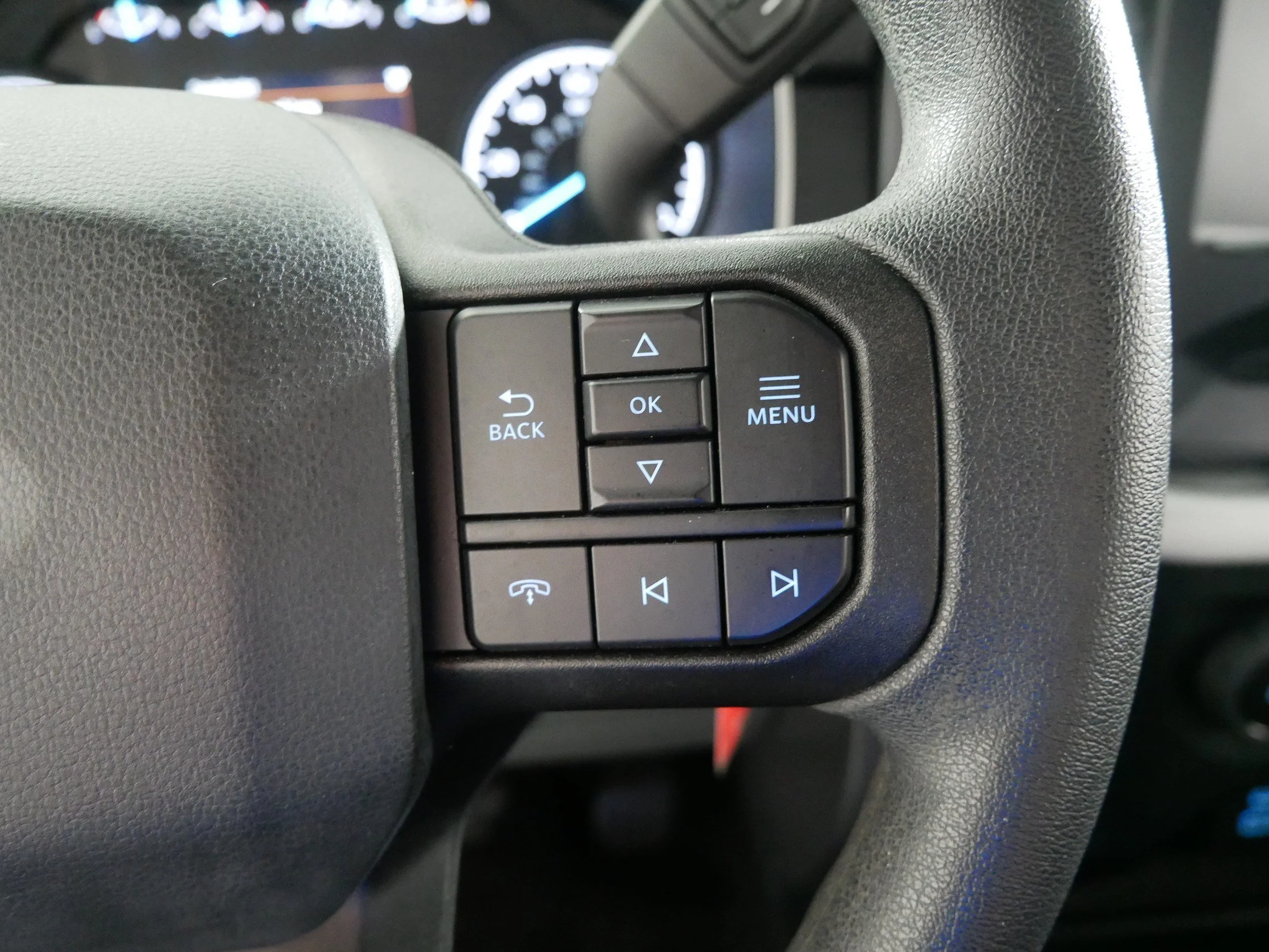 Used 2022 Space White Metallic Ford XLT image 28