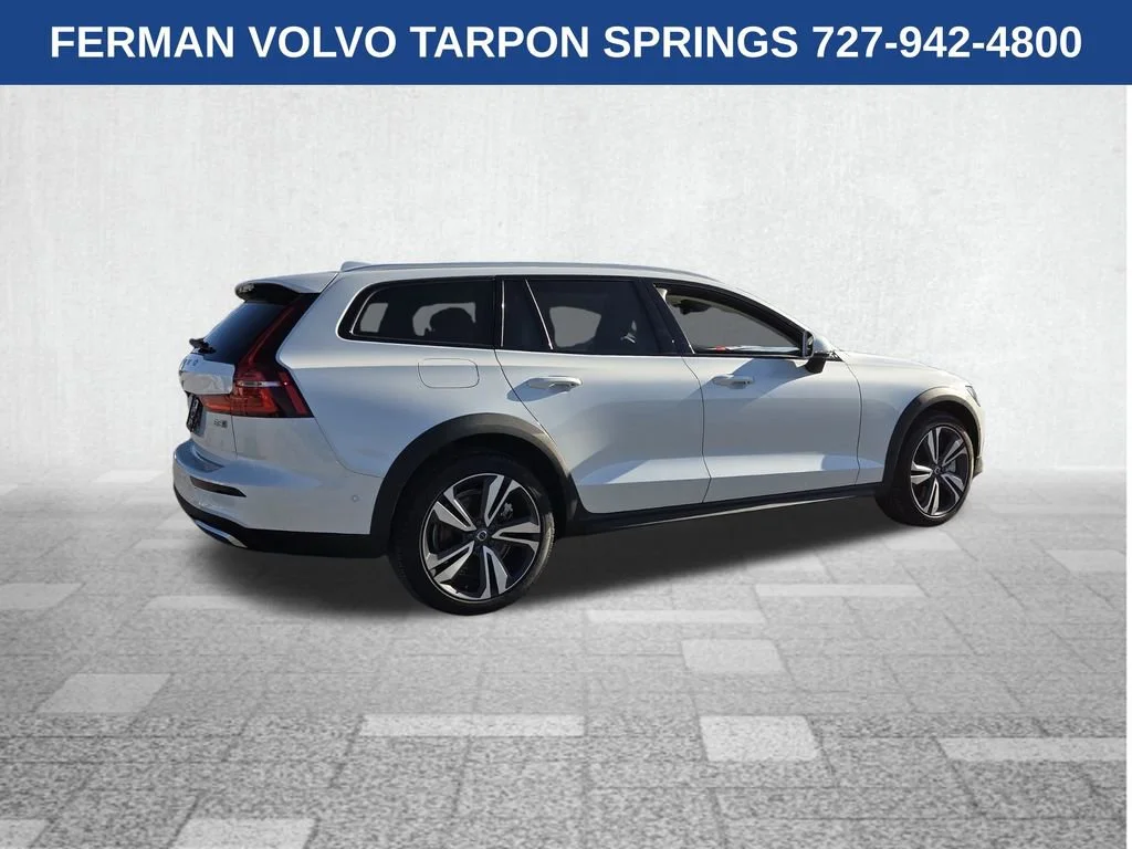 2026 Volvo V60 Cross Country Plus - Photo 10