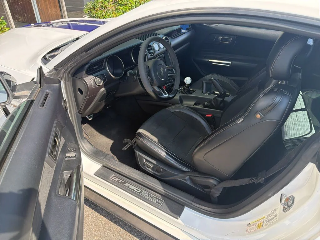 Used 2016 White Ford Shelby GT350 image 9