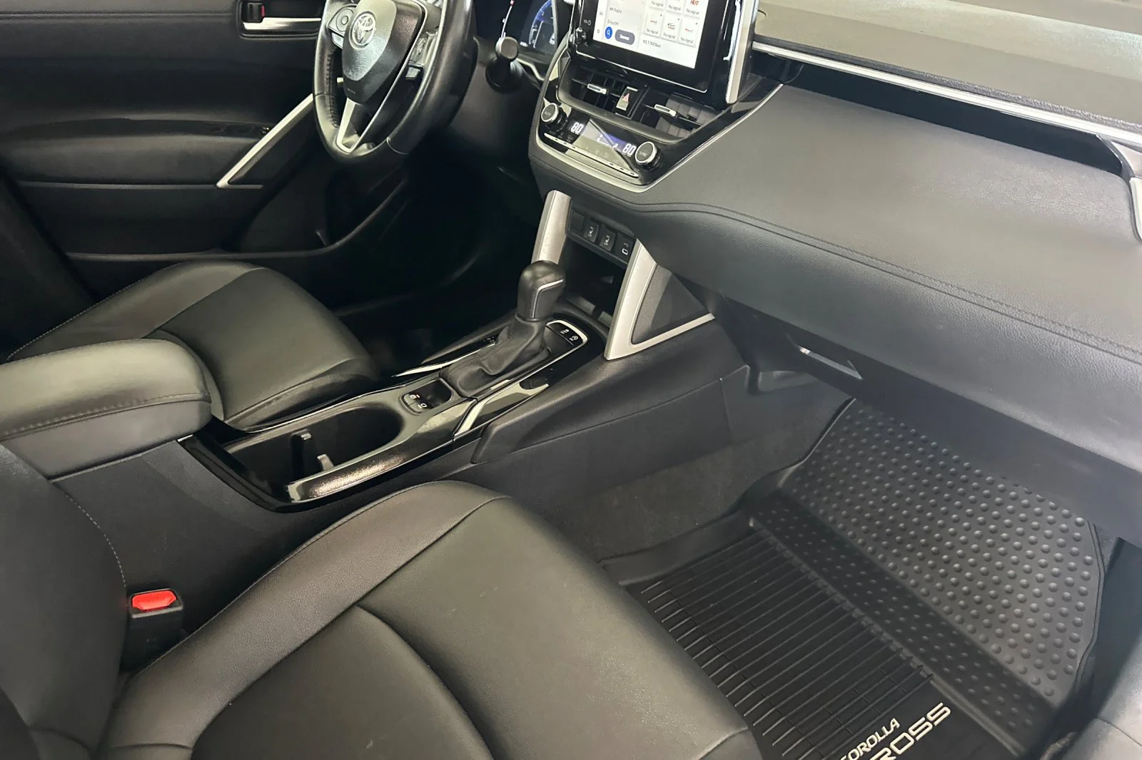 Used 2025 Beige Toyota XLE image 16