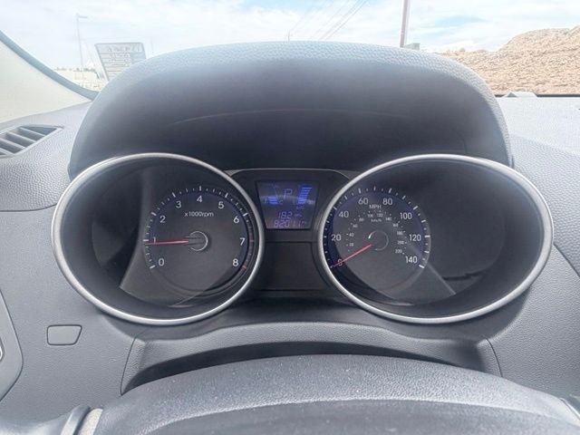 Used 2015 Gray Hyundai SE image 12