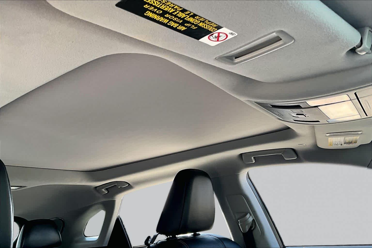 Used 2019 Atomic Silver Lexus  image 12