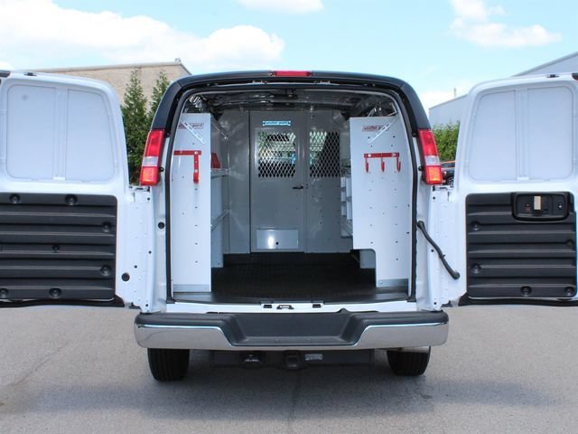2026 Chevrolet Express Cargo Work Van - Photo 16
