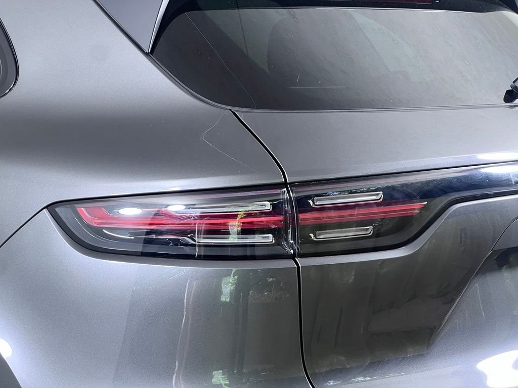 Certified Used 2023  Porsche  image 15