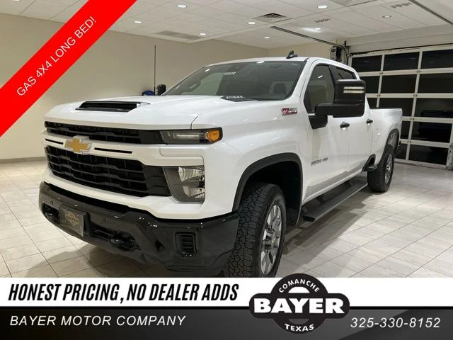 Used 2025 Summit White Chevrolet Custom image 1