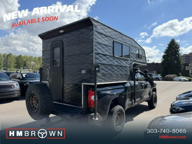 Used 2017 Black Toyota SR5 image 4